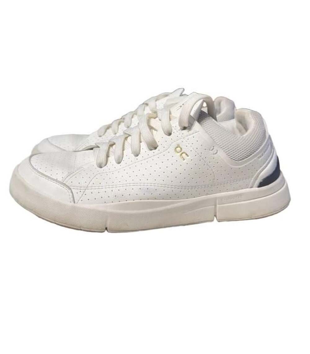 On The Roger Centre Court Women White Gum Shoes Sz 7.5W US